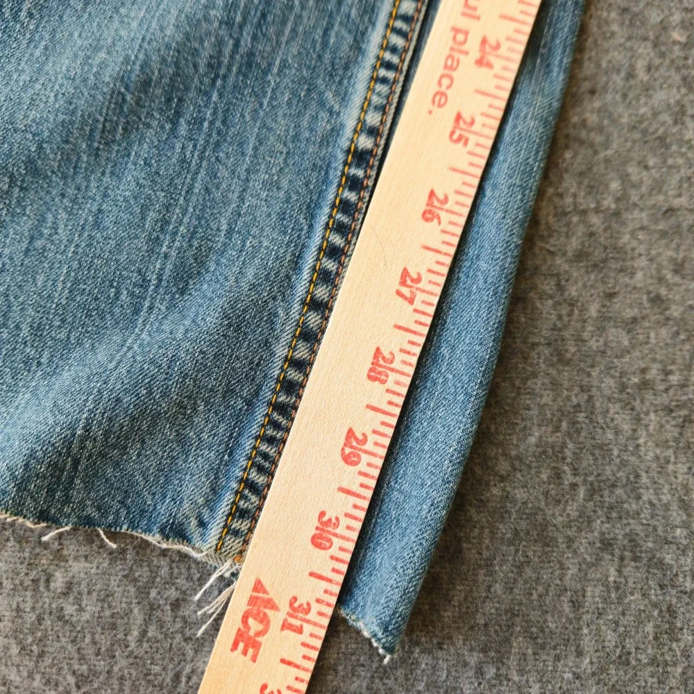 Vintage Levi's 567 Loose Boot Cut Jeans Button Fly Raw Hem Label 36x34 Act 34x31